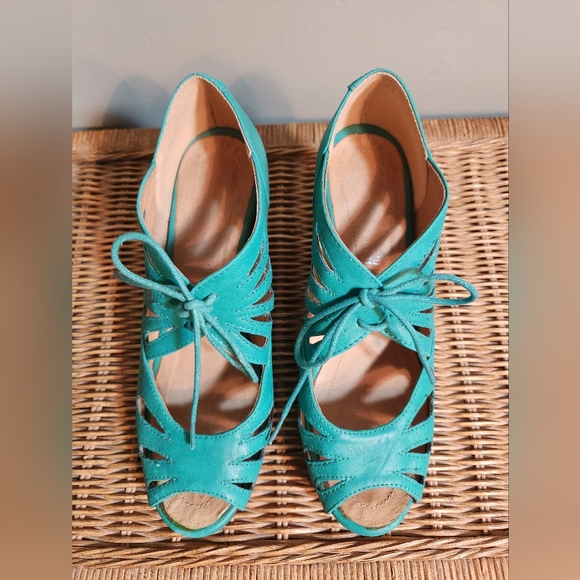 Teal Women's Lace-Up Shoes - Picture 2 of 8